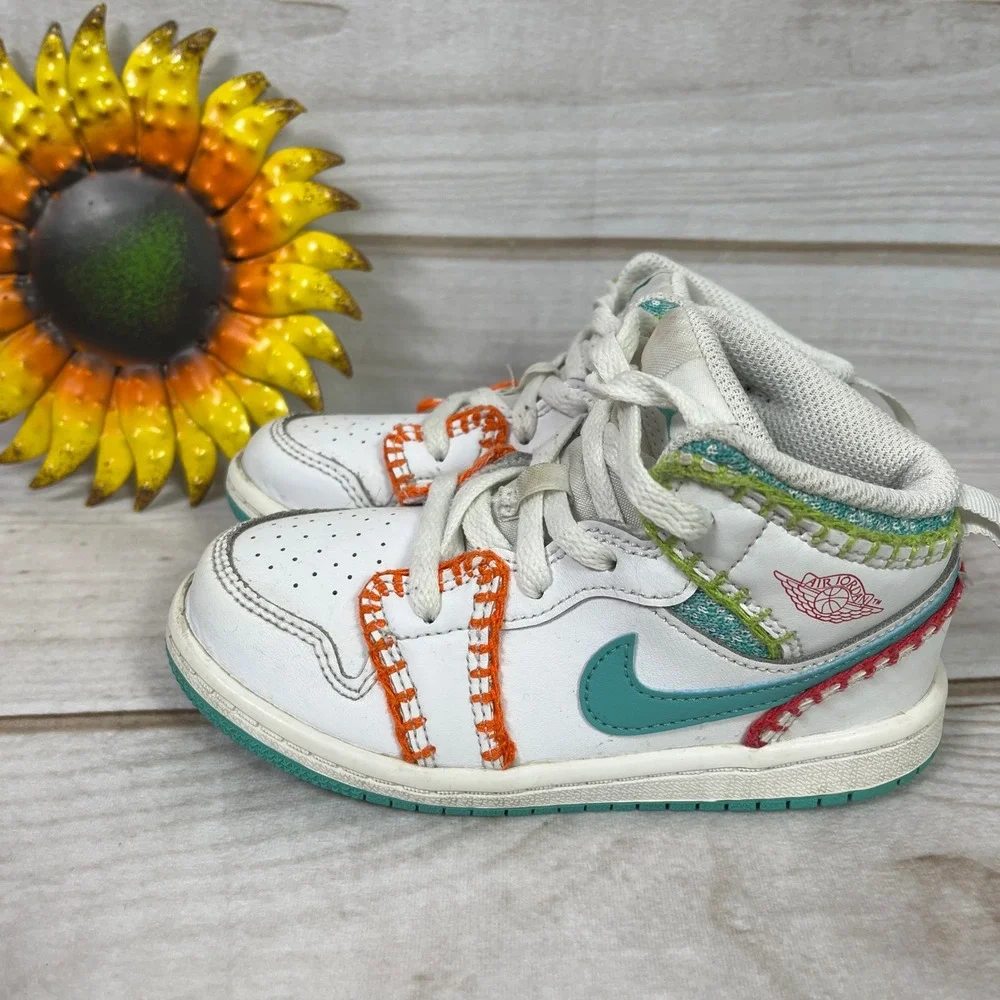 Nike‎ Girls Jordan 1 Mid SE White Teal Orange Stitch Toddler Shoes 9C